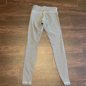 Lululemon leggings size 6